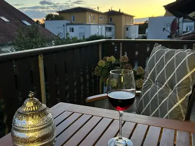 Balkon bei Sonnenuntergang