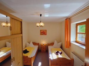 23976210-Ferienwohnung-2-Furth Im Wald-300x225-3