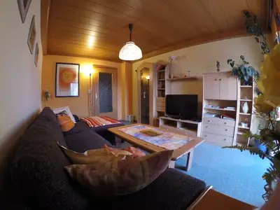 Wohnzimmer mit Couch