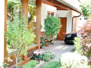 3683635-Ferienwohnung-3-Furtwangen im Schwarzwald-300x225-2