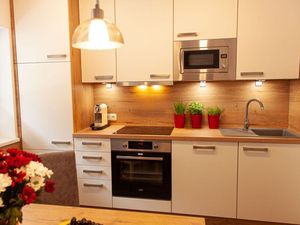 23952311-Ferienwohnung-6-Fusch-300x225-3