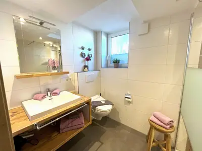 Badezimmer mit Aqua-Clean WC