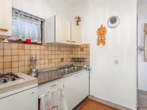 23754871-Ferienwohnung-3-Gabonjin-300x225-5