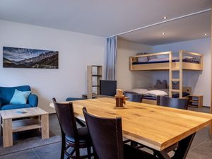 22772431-Ferienwohnung-4-Gadmen-300x225-1