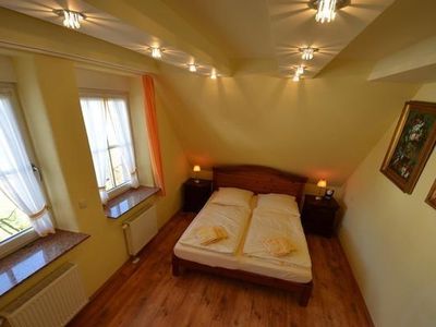 Ferienwohnung Sonnenkliff OG
1. Schlafzimmer im OG