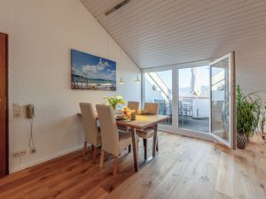 23937085-Ferienwohnung-4-Gaienhofen-300x225-1