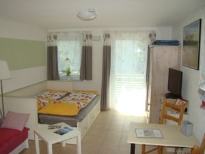 22596307-Ferienwohnung-2-Gaienhofen-300x225-0