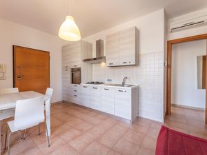 24015524-Ferienwohnung-6-Gallipoli-300x225-0