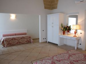 22438239-Ferienwohnung-6-Gallipoli-300x225-1