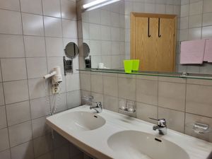 23864052-Ferienwohnung-3-Galtür-300x225-2