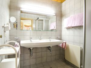 23856838-Ferienwohnung-4-Galtür-300x225-5