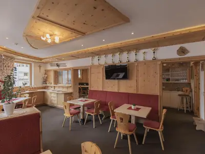 Berghotel-Rasis-Galtuer-Ischgl-Speisesaal3