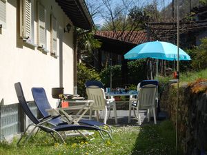 23876333-Ferienwohnung-5-Gambarogno-300x225-0