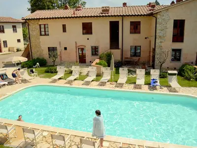 PoolOfHouse