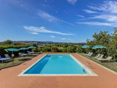 PoolOfHouse