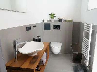 INSIDE, BATHROOM