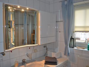 23898639-Ferienwohnung-3-Garding-300x225-4