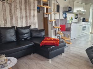 23976472-Ferienwohnung-4-Garding-300x225-5