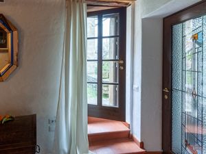 23645845-Ferienwohnung-6-Gargnano-300x225-2