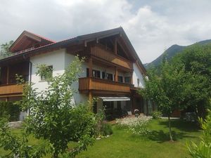 23919294-Ferienwohnung-6-Garmisch-Partenkirchen-300x225-1