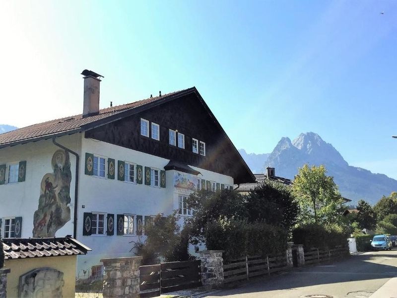 23897526-Ferienwohnung-6-Garmisch-Partenkirchen-800x600-0