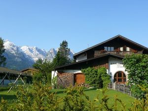 23987192-Ferienwohnung-3-Garmisch-Partenkirchen-300x225-5