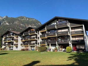 23951292-Ferienwohnung-2-Garmisch-Partenkirchen-300x225-1