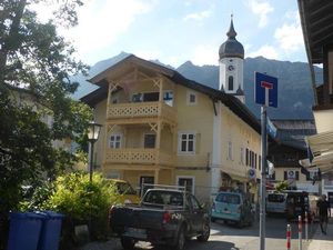 23984718-Ferienwohnung-4-Garmisch-Partenkirchen-300x225-5