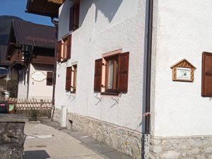 23996867-Ferienwohnung-4-Garmisch-Partenkirchen-300x225-4