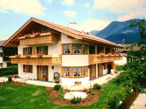 23984744-Ferienwohnung-4-Garmisch-Partenkirchen-300x225-3