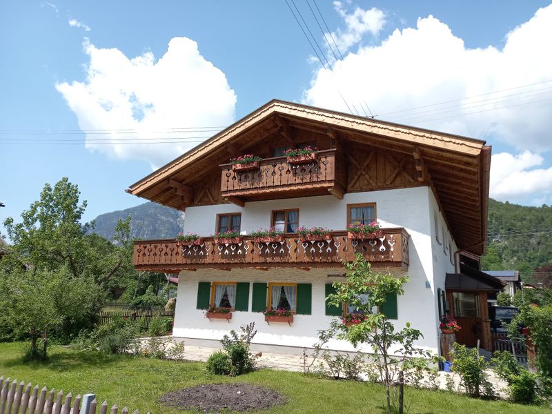 23846586-Ferienwohnung-3-Garmisch-Partenkirchen-800x600-1