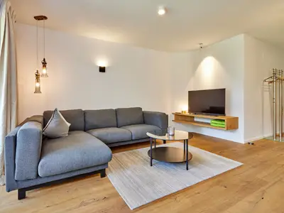 Sofalandschaft und TV