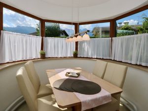 24048843-Ferienwohnung-6-Garmisch-Partenkirchen-300x225-4