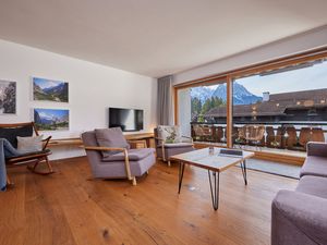 24048859-Ferienwohnung-4-Garmisch-Partenkirchen-300x225-1