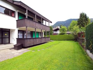 23297757-Ferienwohnung-4-Garmisch-Partenkirchen-300x225-3