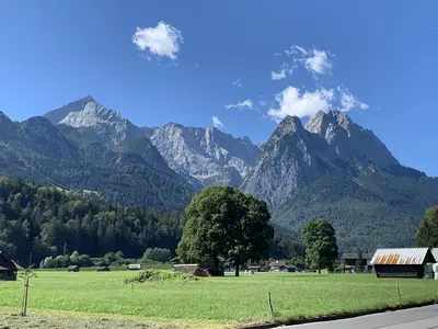 Wettersteingebirge mit Zugspitze