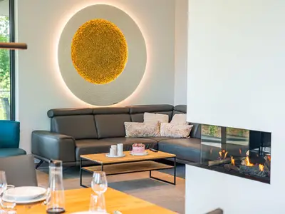 Wohnbereich mit Kamin