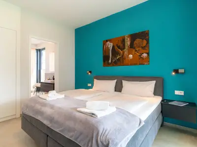 Schlafzimmer mit Boxspringbett