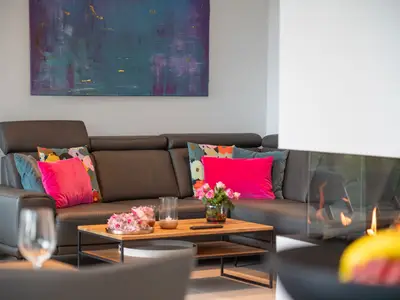 Wohnbereich mit Kamin