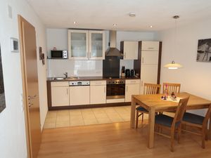 23351664-Ferienwohnung-4-Gaschurn-300x225-2