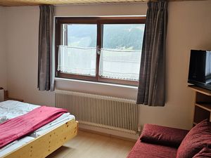 23921508-Ferienwohnung-2-Gaschurn-300x225-4