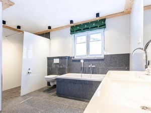 24049123-Ferienwohnung-6-Gaschurn-300x225-5