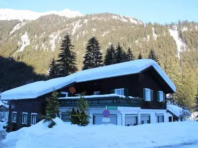 Hausansicht Winter