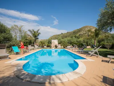 PoolOfHouse