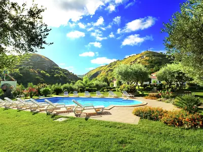 PoolOfHouse
