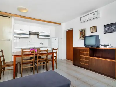 Ferienwohnung für 8 Personen in Gdinj 10/10