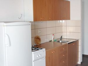 18322401-Ferienwohnung-5-Gdinj-300x225-2