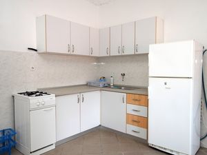 18698808-Ferienwohnung-4-Gdinj-300x225-3