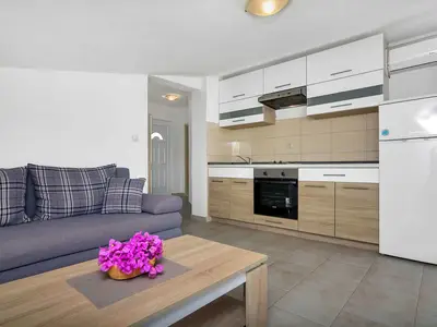 Ferienwohnung für 7 Personen (100 m²) in Gdinj 8/10
