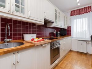 23451047-Ferienwohnung-4-Gdynia-300x225-3